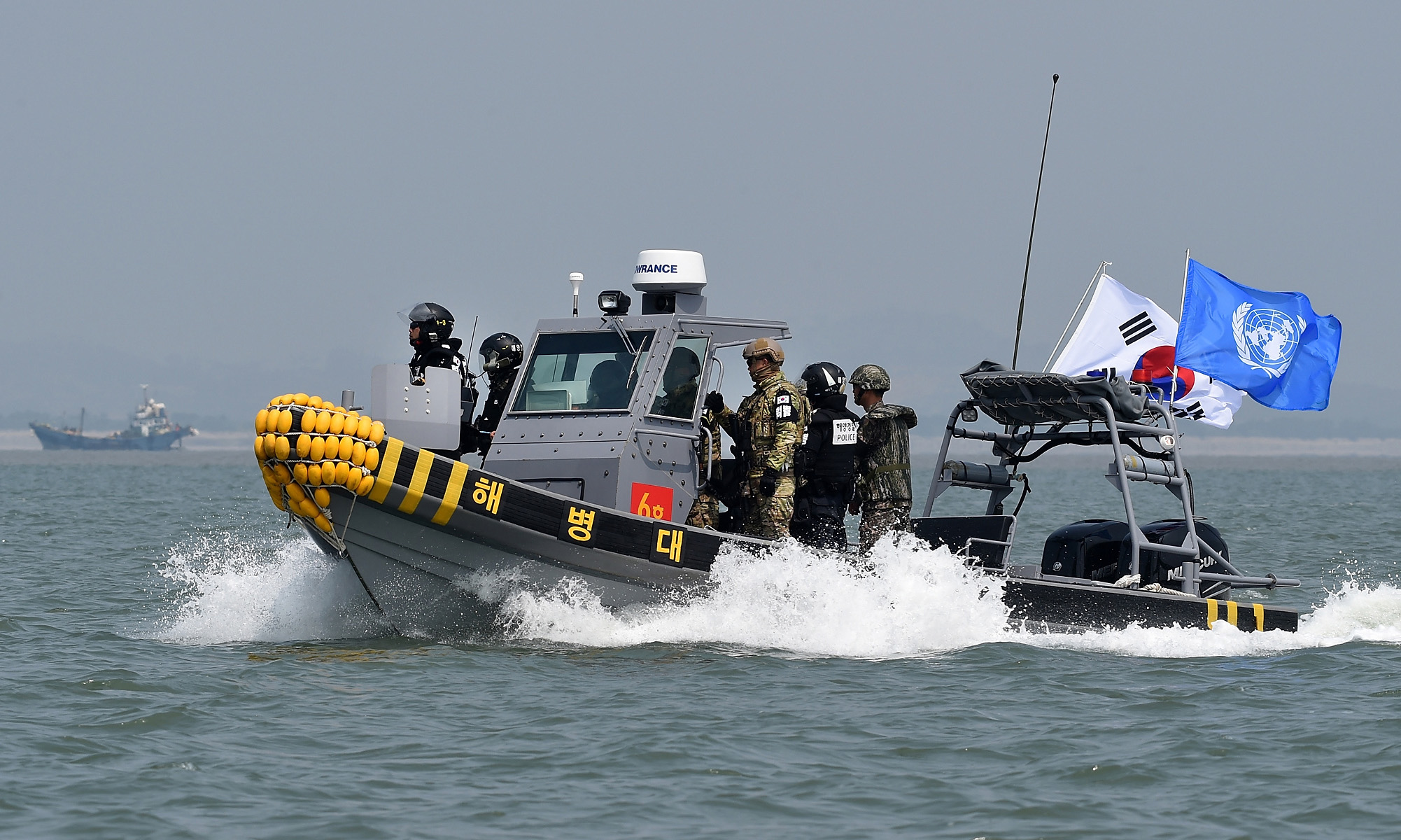 S.Korean fishermen hold boat protests against Japan nuclear plans